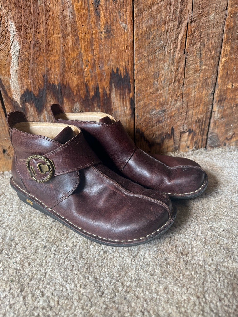 Women’s Brown Leather Alegria Ankle Boot Clogs